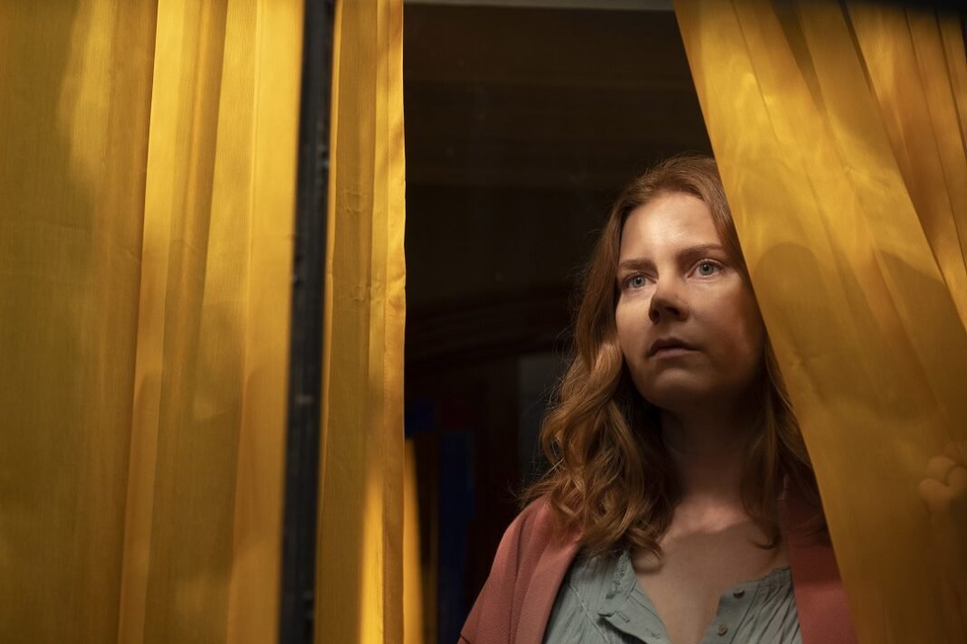 Voluntary quarantine: The Woman in the Window (2021) review