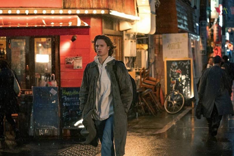 Tokyo Vice 1. évad kritika (2022): Bűnözés neonfényben