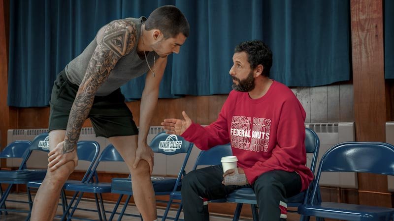 HUSTLE Mindent egy lapra kritika thumbnail