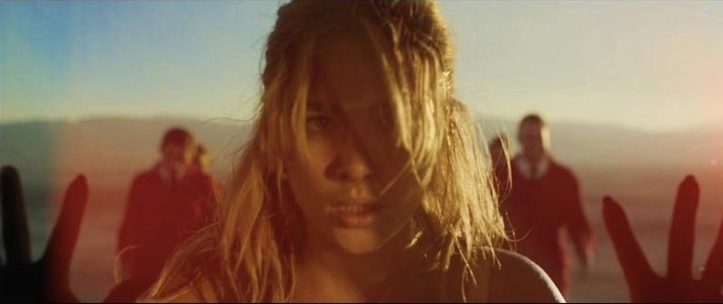 Nincs baj, drágám kritika (Don’t Worry Darling, 2022) – Nem minden az, aminek látszik